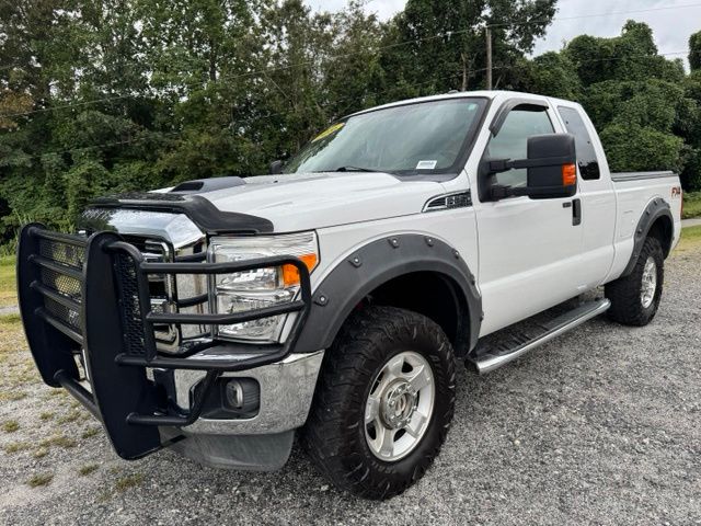 Used 2016 White Ford XLT image 4