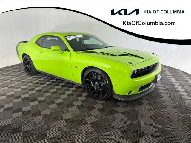 Green (Sublime Pearl Coat) 2015 Dodge Challenger Coupe Rear-Wheel Drive 6-Speed Manual