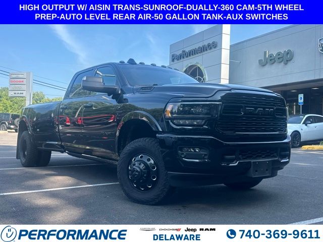 Diamond Black Crystal Pearlcoat 2022 RAM 3500 Pickup Truck Four-Wheel Drive 6-Speed Automatic