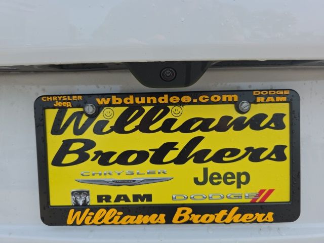 2025 Jeep Grand Cherokee Limited - Bright White Clearcoat exterior view 8