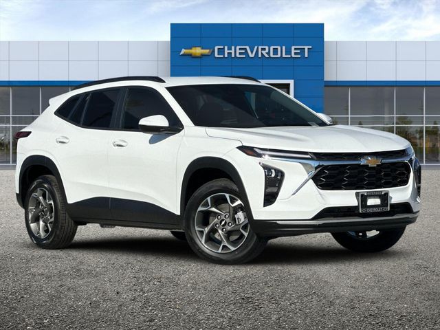 2025 Chevrolet Trax LT 2