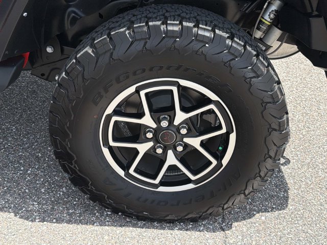Used 2024 Jeep Wrangler SUV