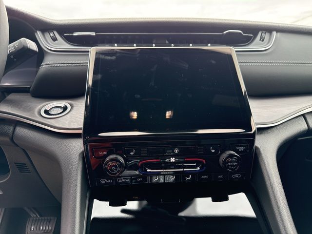 2025 Jeep Grand Cherokee L Limited - Baltic Gray Metallic Clearcoat exterior view 17