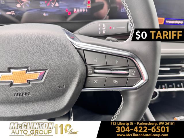 2025 Mosaic Black Metallic Chevrolet Traverse LT AWD SUV