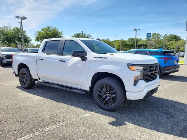 Summit White 2026 Chevrolet Silverado 1500 Custom Crew Cab 4WD Pickup Truck Four-Wheel Drive 8-Speed Automatic