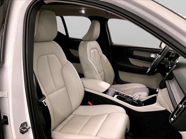 2021 Volvo XC40 T5 Inscription White at Sutliff Volkswagen