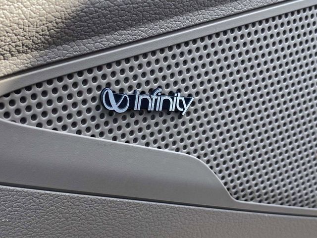 2019 Dazzling White Hyundai Tucson Ultimate FWD SUV