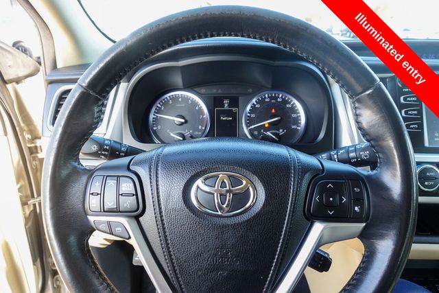 used 2015 Toyota Highlander car, priced at $15,955
