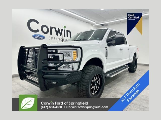 Oxford White 2022 Ford F-250 Super Duty XLT Crew Cab 4WD Pickup Truck Four-Wheel Drive 6-Speed Automatic
