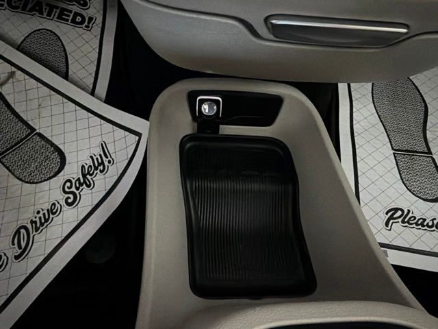 Used 2023 Chrysler Pacifica Van