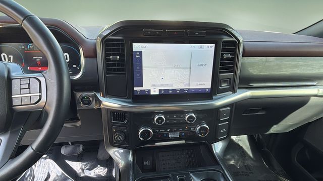 Used 2023 White Ford Lariat image 27