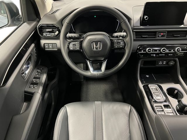 2025 Honda Pilot Touring photo