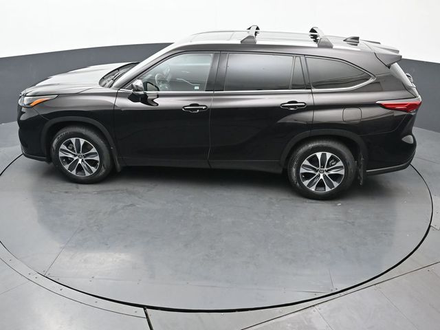 2022 Toyota Highlander XLE 44