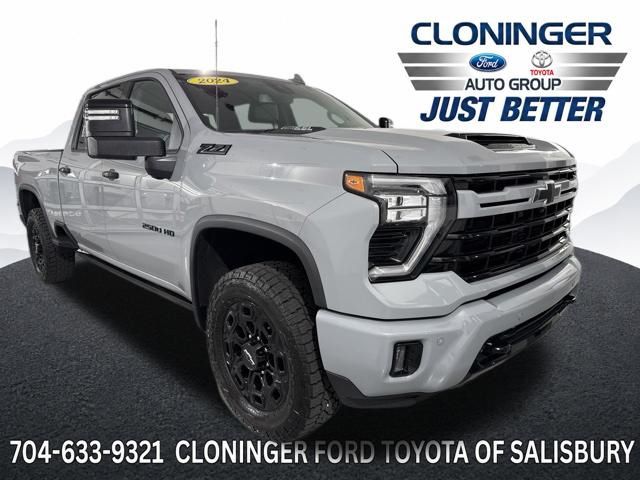 Slate Gray Metallic 2024 Chevrolet Silverado 2500HD Pickup Truck Four-Wheel Drive Automatic