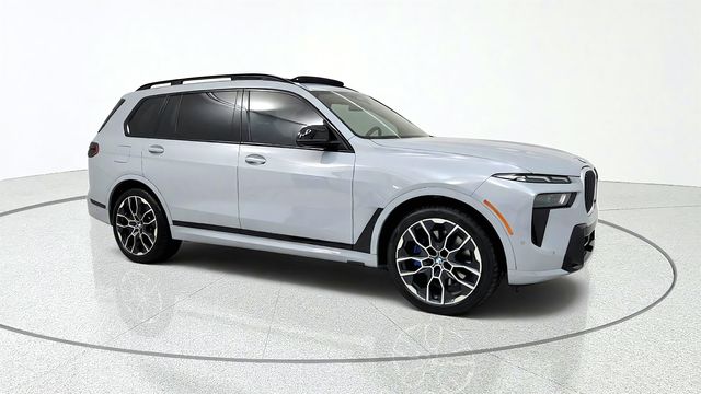 2026 BMW X7 Gris (Gray Metallic) SUV/Crossover Tracción en las cuatro ruedas 8 velocidades Automática