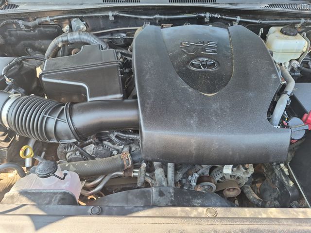 2016 Toyota Tacoma - Image 32