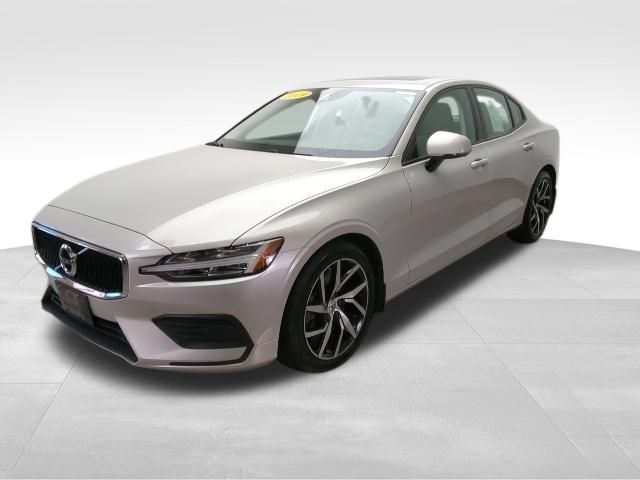 2019 Volvo S60 T6 Momentum