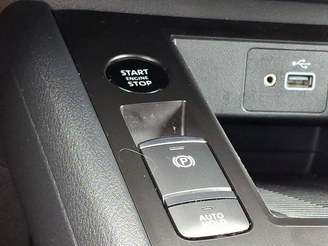 Used 2025 Nissan Kicks SUV