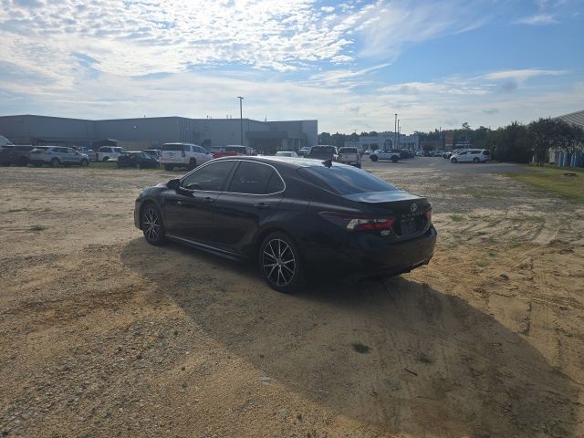 Used 2022 Midnight Black Metallic Toyota SE image 12