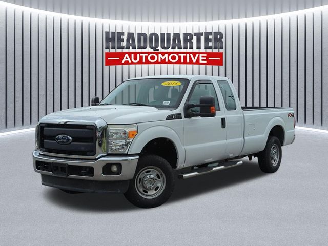 Oxford White 2015 Ford F-250 Super Duty XL SuperCab 4WD Pickup Truck Four-Wheel Drive 6-Speed Automatic