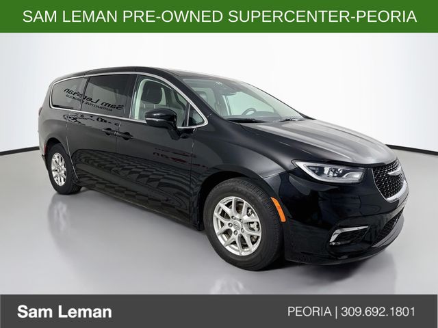 Diamond Black Crystal Pearlcoat 2024 Chrysler Pacifica Minivan Front-Wheel Drive 9-Speed Automatic