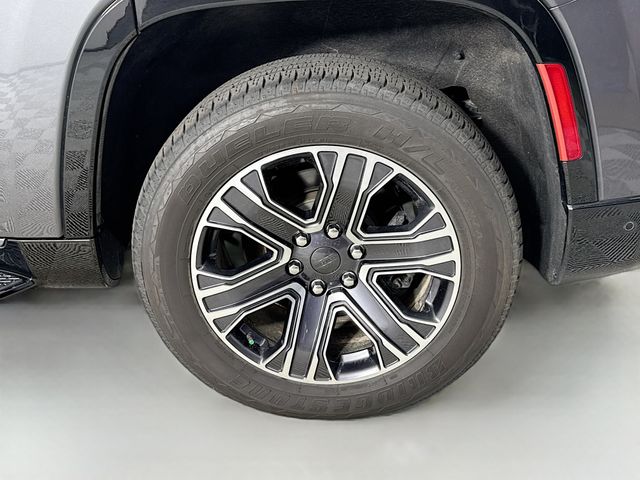 2024 Baltic Gray Metallic Clearcoat Jeep Wagoneer Base 4X4 SUV