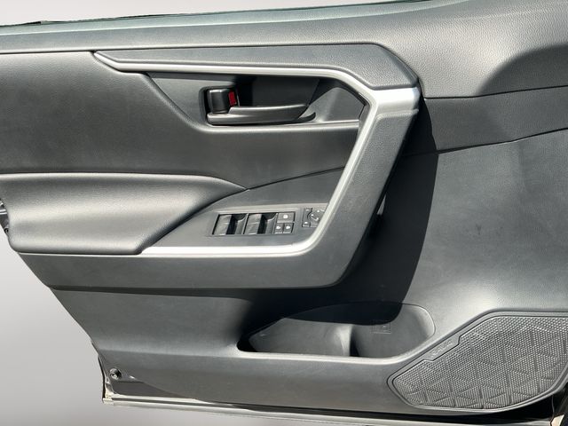 Used 2019 Gray Toyota LE image 11