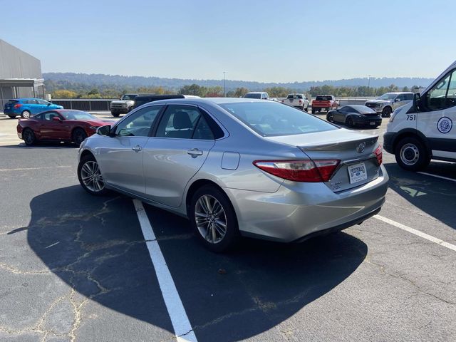 2016 Toyota Camry SE 6