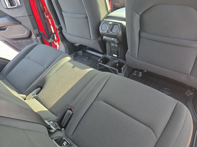 Used 2021 Firecracker Red Clearcoat Jeep Overland image 12