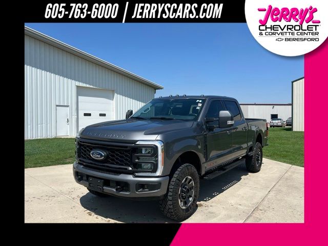 2023 Ford F-250 Super Duty Lariat Crew Cab 4WD