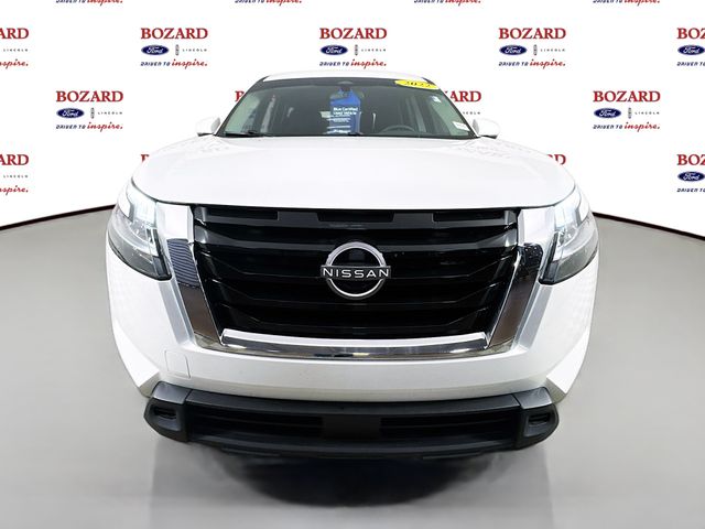 2022 Glacier White Nissan Pathfinder S FWD SUV