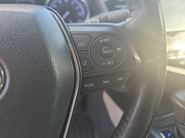 Used 2019 Celestial Silver Metallic Toyota SE image 18
