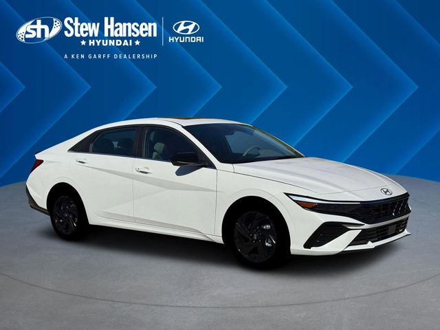 New 2026 White Hyundai SEL Sport image 10