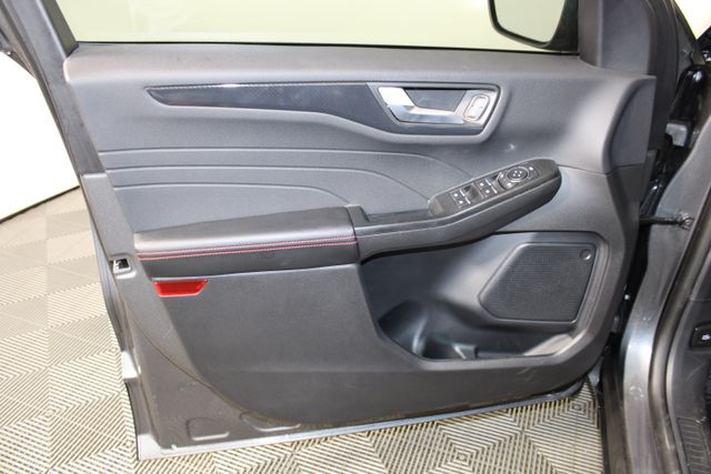 2025 Ford Escape ST-Line photo 12