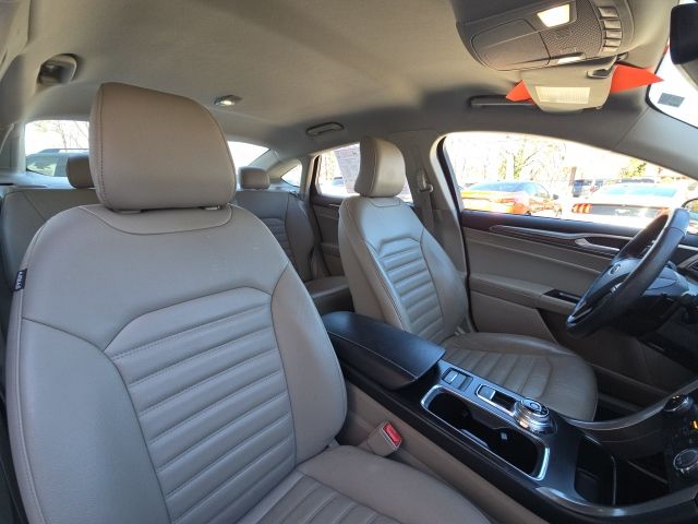 2017 Ford Fusion SE:168087B