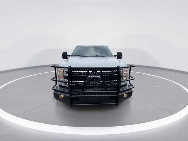 Used 2025 White Ford XLT image 3