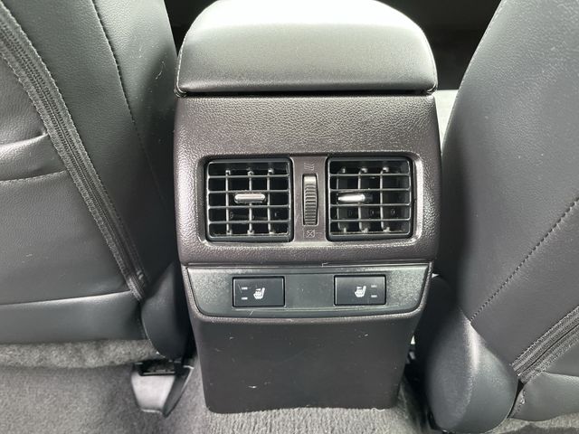 Used 2016 White Subaru 3.6R image 25