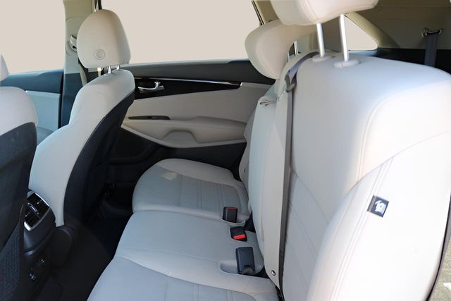 Used Car 2020 Kia Sorento  Lx For Sale Under $20,000 In Austin, Texas