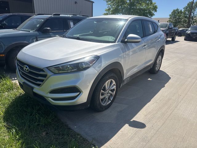 Molten Silver 2018 Hyundai Tucson 2.0L SE AWD SUV / Crossover All-Wheel Drive 6-Speed Automatic