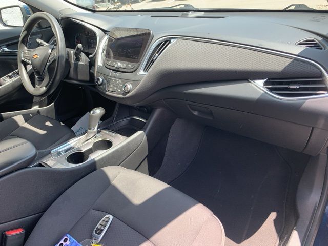 2020 Chevrolet Malibu LT photo