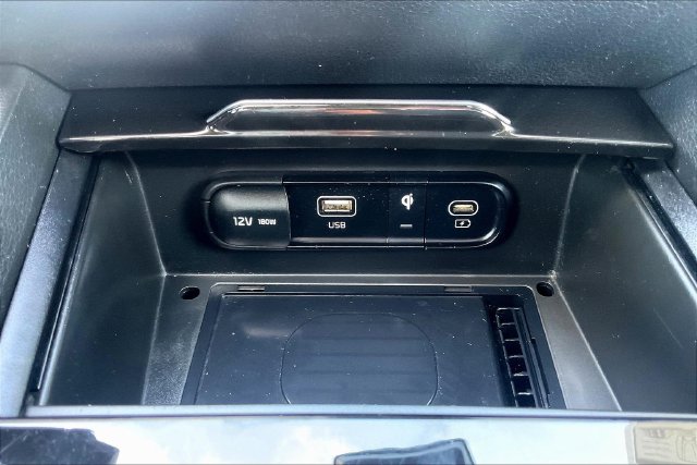 Used 2023 Kia Sportage Hybrid SUV