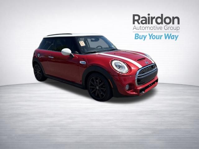 Blazing Red 2017 MINI Cooper Hatchback Front-Wheel Drive 7-Speed Automatic