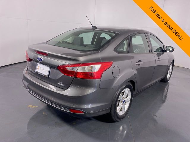 2014 Ford Focus SE 32