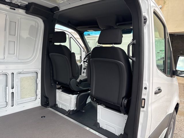 2025 Mercedes-Benz Sprinter 2500 Cargo 144 WB photo