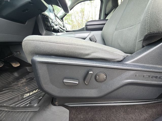 2022 Ford F-150 XLT:C02410C