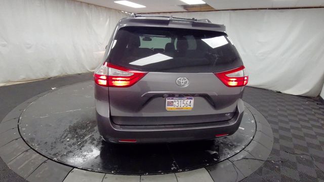 2018 – Toyota – Sienna