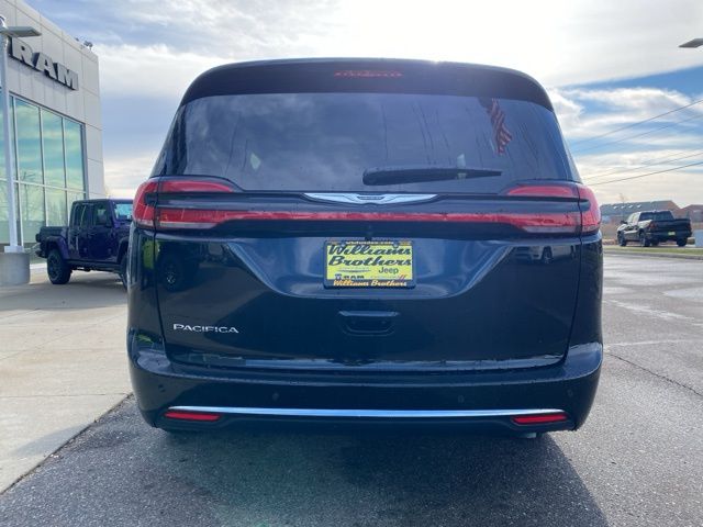 2026 Chrysler Pacifica Select - Diamond Black Crystal Pearlcoat exterior view 6