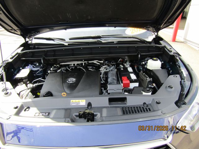 used 2022 Toyota Highlander car, priced at $29,499