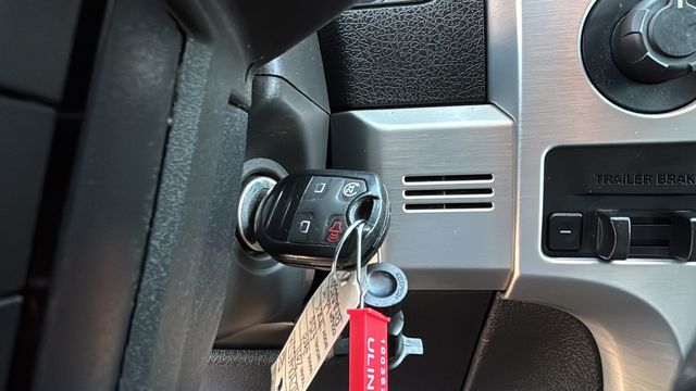 Used 2011 White Ford Platinum image 29