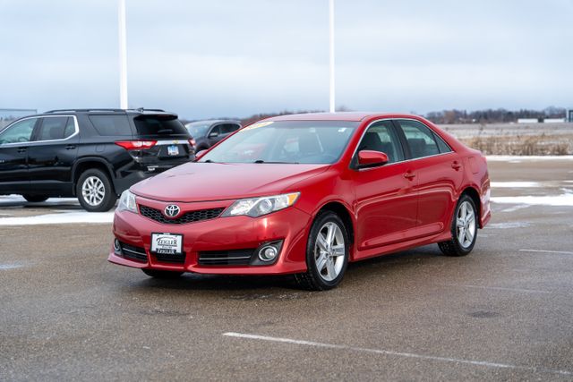 2014 Toyota Camry SE 3